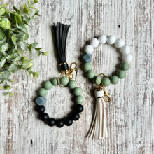 Load image into Gallery viewer, Silicone Wristlet Keychain ✨