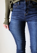 Load image into Gallery viewer, Dark Wash High Waist Skinny Judy Blue Jeans
