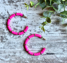 Load image into Gallery viewer, Bright Pink Heishi Disc Earrings